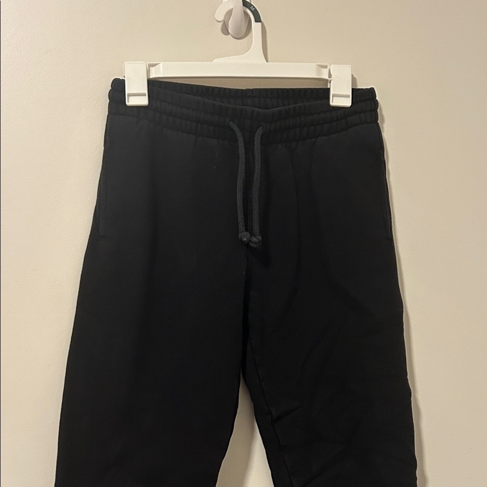TNA by Aritzia Soft Cozy Black Sweatpants Joggers Loungewear Size XS
